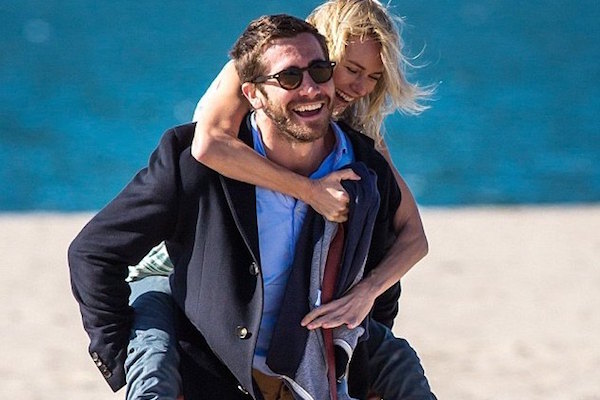 Jake Gyllenhaal and Naomi Watts in Demolition