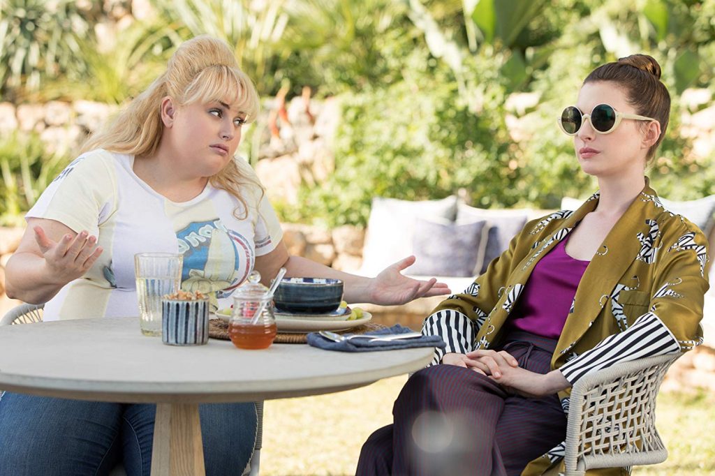 Rebel Wilson and Anne Hathaway in The Hustle