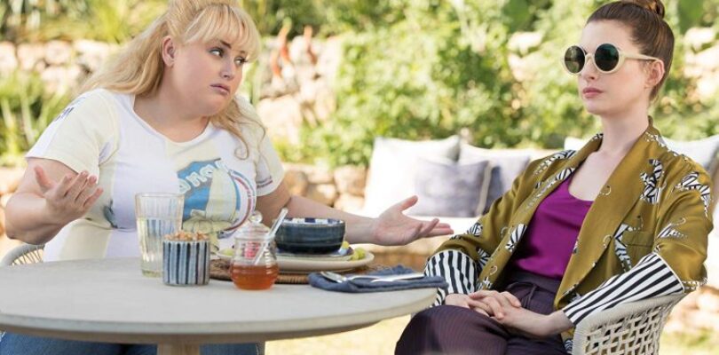 Rebel Wilson and Anne Hathaway in The Hustle