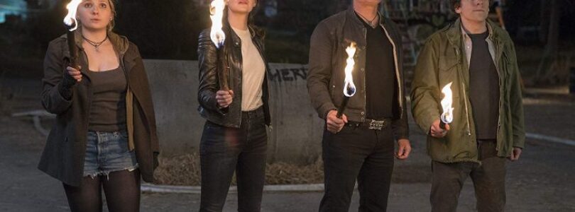 Abigail Breslin, Emma Stone, Woody Harrelson, and Jesse Eisenberg, in Zombieland: Double Tap