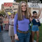 Julianne Moore in The Glorias