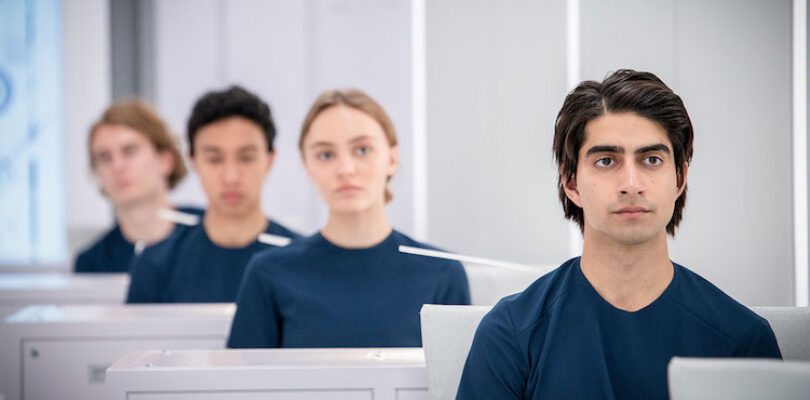 Vlad Ionut Popescu in Voyagers