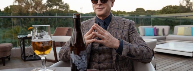 Cary Elwes in Operation Fortune: Ruse de guerre