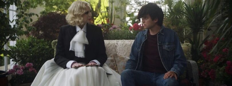 Gwendoline Christie and Asa Butterfield in "Flux Gourmet"
