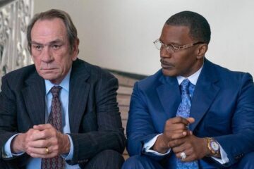 Tommy Lee Jones and Jamie Foxx in "The Burial"