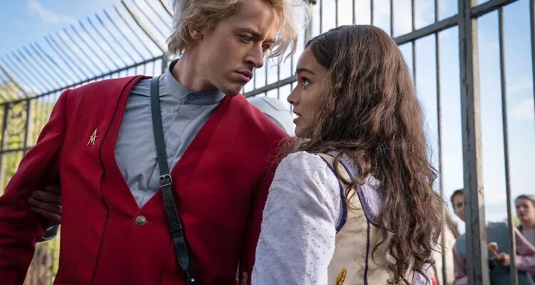 Rachel Zegler and Tom Blyth in "The Hunger Games: The Ballad of Songbirds and Snakes"
