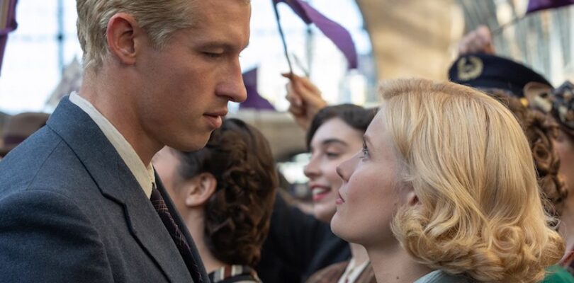 Callum Turner and Hadley Robinson in "The Boys in the Boat."