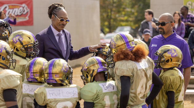 Snoop Dogg and Mike Epps in "The Underdoggs." Photo by Jacob Kemp/Jacob Kemp - © 2024 METRO-GOLDWYN-MAYER PICTURES INC. All Rights Reserved.