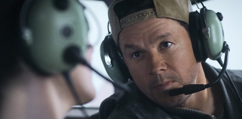 Michelle Dockery and Mark Wahlberg in “Flight Risk.”