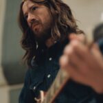 Joseph Quinn is GEORGE HARRISON.